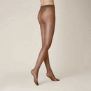 Kunert damespanty Satin Look 20 in transparant zwart met subtiele glans en brede tailleband, gedragen door een model. - Jambelles