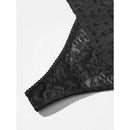 Model draagt de zwarte Lace Laboratory HWT high-waist string van transparant kant met geschulpte rand. - Jambelles