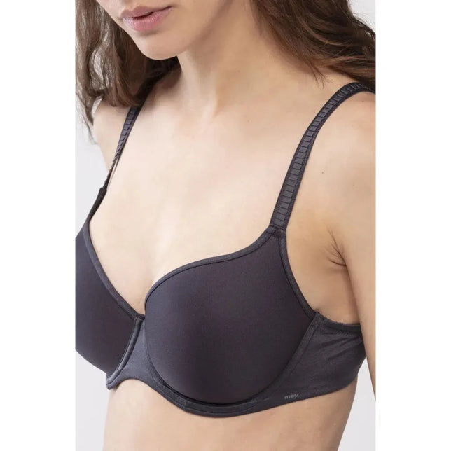 Mey dames Spacer Bra 74254 in donkergrijs, met gladde voorgevormde cups en verstelbare geribde schouderbandjes. - Jambelles