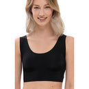 Model draagt de zwarte Mey dames bralette bustier 74821 met brede bandjes, ronde hals en gladde afwerking. - Jambelles