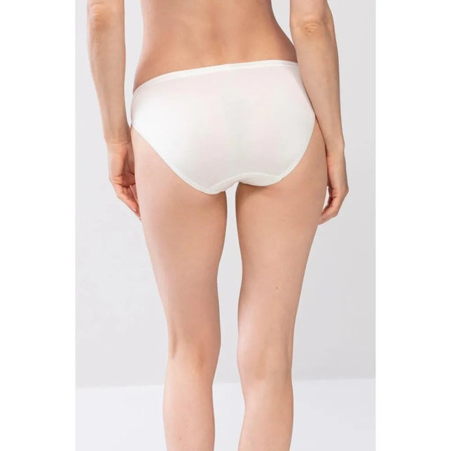 Mey dames mini-slip Lights 89210 in wit, achteraanzicht met gladde stof, smalle tailleband en hoge beenuitsnijding. - Jambelles