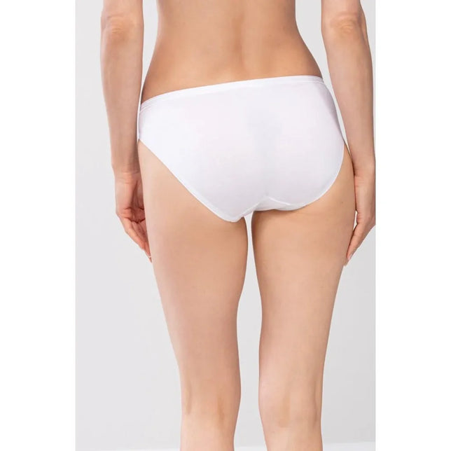 Achteraanzicht van Mey dames mini-slip Lights 89210 in wit, met gladde stof en smalle elastische tailleband. - Jambelles