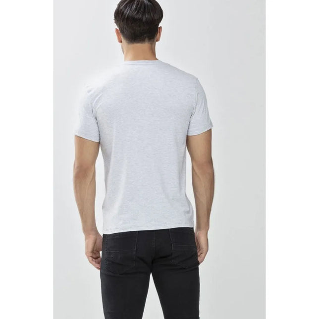 Achteraanzicht van lichtgrijs Mey heren V-neck shirt 46507 met korte mouwen en effen ontwerp. - Jambelles