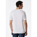 Schiesser heren T-shirt 1/2 008151 in zwart met korte mouwen en V-hals, gedragen door een model. - Jambelles