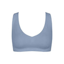 Lichtblauwe Sloggi Zero Feel 2.0 damesbralette met brede bandjes, diepe ronde hals en glad, naadloos ontwerp. - Jambelles
