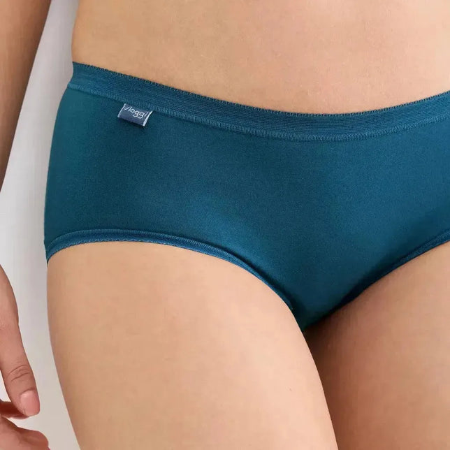 Sloggi dames Basi+ midi-slip uit 4-pack in petrolblauw, effen model met elastische boorden en klein logolabel. - Jambelles
