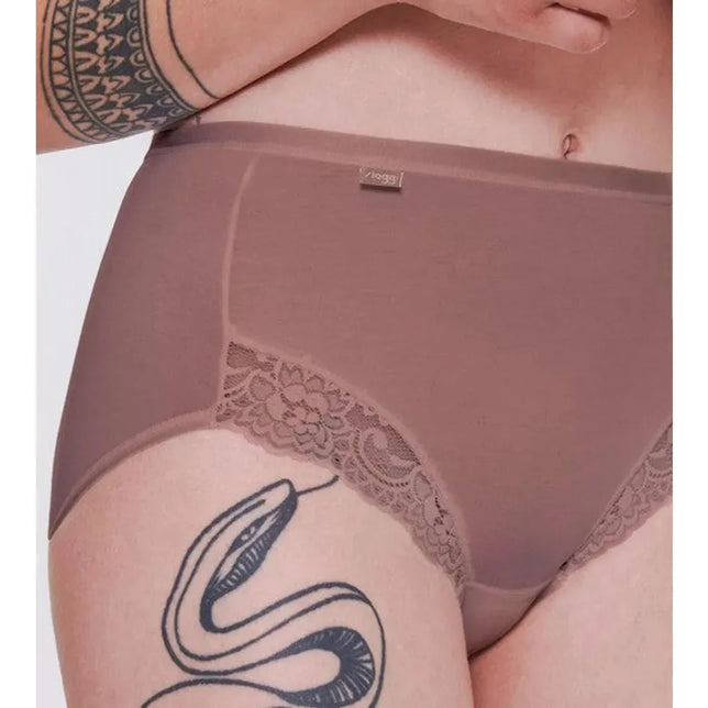 Sloggi dames slip Romance Maxi 10031897 in oudroze, hoog model met kanten inzet bij de beenopeningen en klein logo. - Jambelles