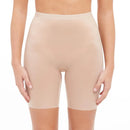 Achteraanzicht van zwarte Spanx Thinstincts 2.0 damesboxer met hoge taille, halflange pijpen en centrale achternaad. - Jambelles