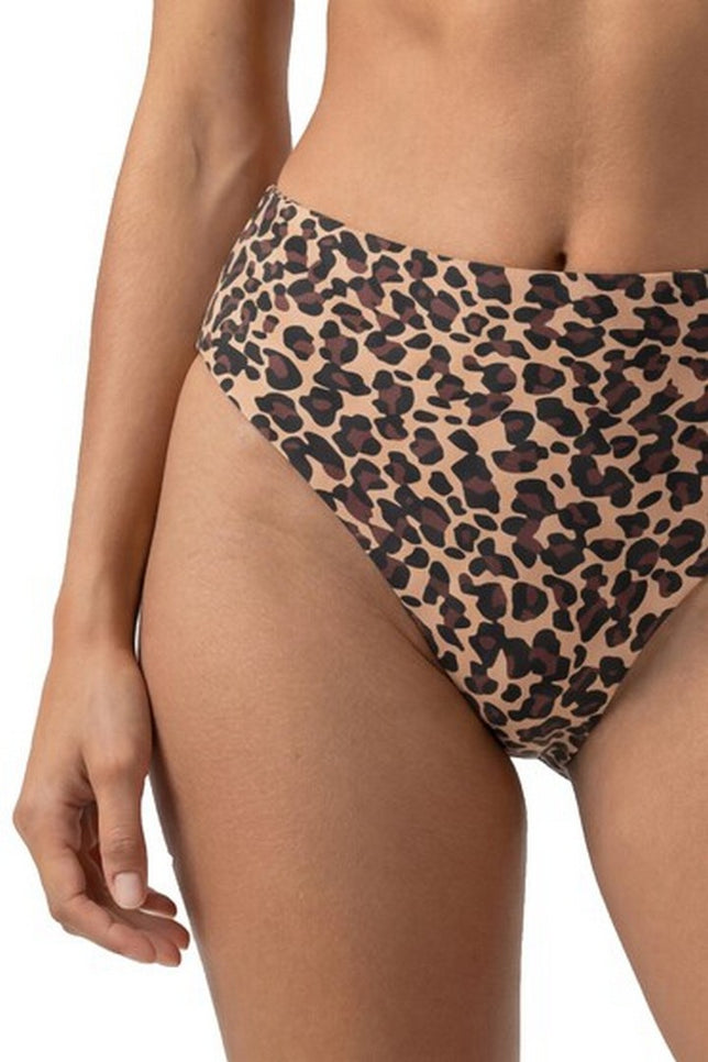 thong1120129_376creamtan_3