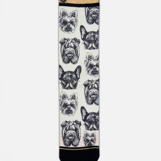 Xpooos Dog Friends 70076 damessok in wit met zwarte hondenkoppen, zwarte teen en goudkleurige details. - Jambelles